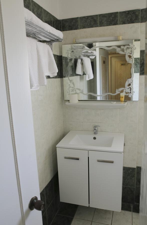 Hotel Anesi Афины Экстерьер фото