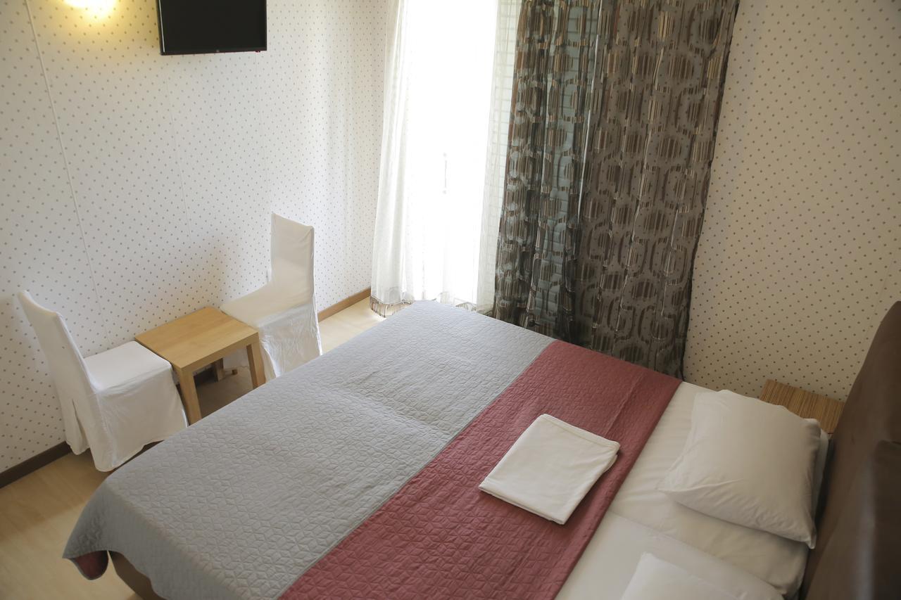 Hotel Anesi Афины Экстерьер фото